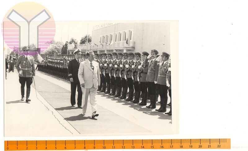 President Josip Broz TITO and JNA guard photo - YUGOSLAVIA - SFRJ - #21 BW