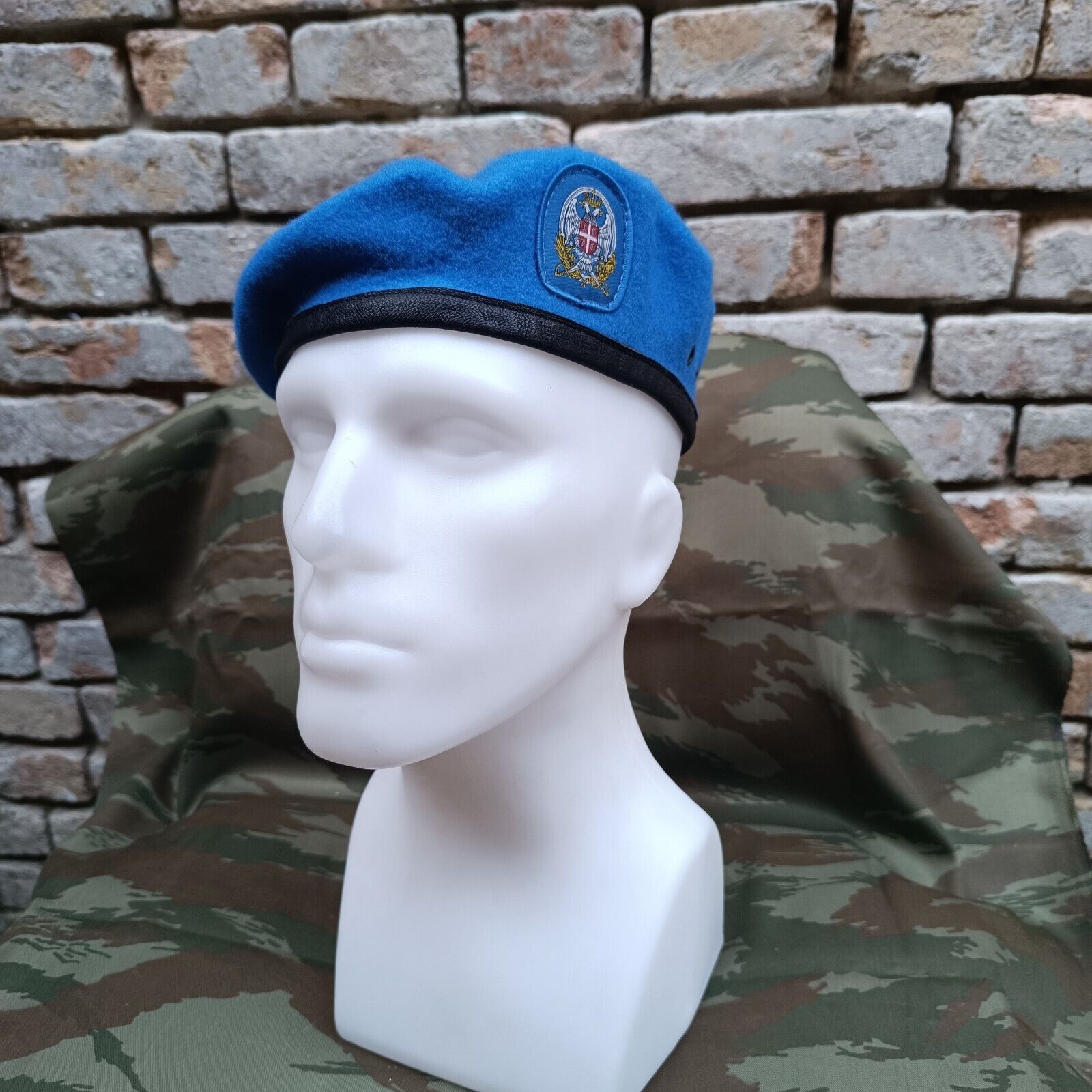 SERBIAN ARMY GUARD- NCO beret with insignia size XXL